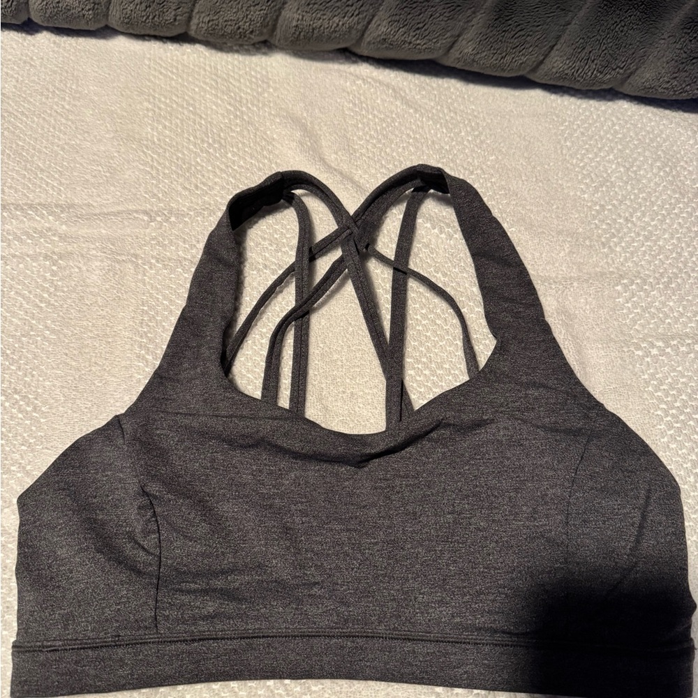 Lululemon Free to be Serene size 8